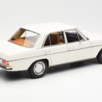 Mercedes 200 W115 Blanc Norev 1:18 183770 - image 3 of 8