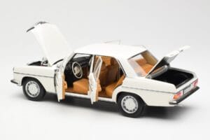 Mercedes 200 W115 Blanc Norev 1:18 183770 Métal Moulé — image 5 sur 8