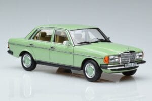 Mercedes 200 W123 Vert Norev 1:18 183796 Métal Moulé — image 5 sur 7