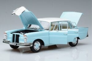 Mercedes 220 S W111 Bleu Norev 1:18 183920 Métal Moulé — image 2 sur 7