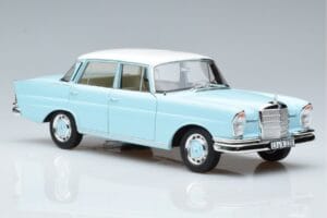 Mercedes 220 S W111 Bleu Norev 1:18 183920 Métal Moulé — image 5 sur 7