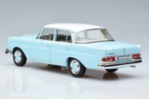 Mercedes 220 S W111 Bleu Norev 1:18 183920 Métal Moulé — image 6 sur 7