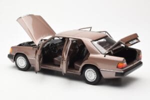 Mercedes 230E W124 Rosewood Metallic Édition Concessionnaire Norev 1:18 B66040697 Métal Moulé — image 5 sur 8