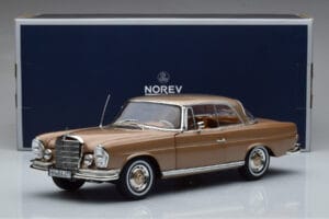 Mercedes 250 SE Coupe W111 Or Métallisé Norev 1:18 183759 Métal Moulé — image 7 sur 7