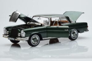 Mercedes 250 SE Coupe W111 Vert Métallique Édition Limitée Norev 1:18 183764 Métal Moulé — image 2 sur 7