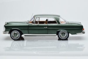 Mercedes 250 SE Coupe W111 Vert Métallique Édition Limitée Norev 1:18 183764 Métal Moulé — image 4 sur 7