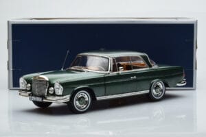 Mercedes 250 SE Coupe W111 Vert Métallique Édition Limitée Norev 1:18 183764 Métal Moulé — image 7 sur 7