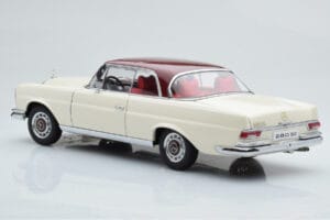 Mercedes 280 SE W108 Blanc AUTOart 1:18 76287 Métal Moulé — image 7 sur 8