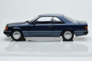Mercedes 300 CE-24 C124 Coupe Nautical Bleu Édition Limitée Norev 1:18 183882 Métal Moulé — image 4 sur 7