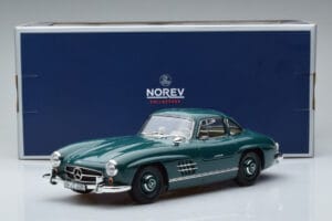 Mercedes 300 SL W198 Gullwing Vert Norev 1:18 183851 Métal Moulé — image 7 sur 7