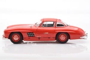 Mercedes 300 SL W198 Gullwing Rouge Minichamps 1:18 110037211 Métal Moulé — image 4 sur 8
