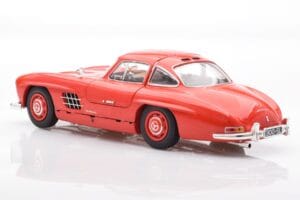 Mercedes 300 SL W198 Gullwing Rouge Minichamps 1:18 110037211 Métal Moulé — image 7 sur 8
