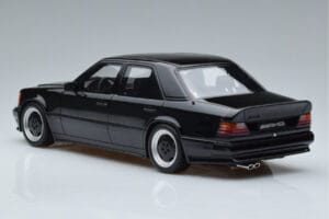 Mercedes 300E W124 5.6 AMG The Hammer Otto 1:18 OT638 Résine — image 5 sur 6