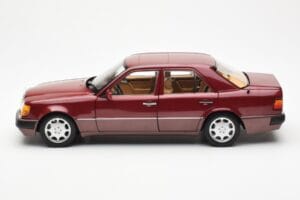 Mercedes 500E W124 Rouge Metallic Édition Concessionnaire Norev 1:18 B66040699 Métal Moulé — image 4 sur 8