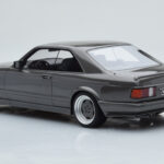 Mercedes 560 SEC C126 AMG Wide Body Gris Otto 1:18 - image 5 of 6