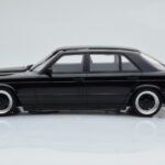 Mercedes 560 SEL AMG W126 Obsidian Noir Otto 1:18 - image 3 of 6