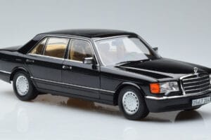 Mercedes 560 SEL W126 Noir Norev 1:18 183793 Métal Moulé — image 5 sur 7