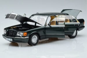 Mercedes 560 SEL W126 Vert Foncé Métallisé Norev 1:18 B66040682 Métal Moulé — image 2 sur 7
