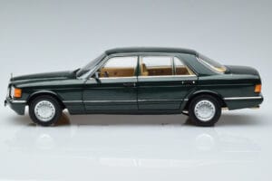 Mercedes 560 SEL W126 Vert Foncé Métallisé Norev 1:18 B66040682 Métal Moulé — image 4 sur 7