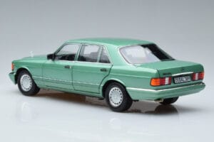 Mercedes 560 SEL W126 Vert Clair Norev 1:18 183469 Métal Moulé — image 6 sur 7