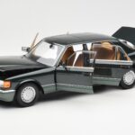 Mercedes 560 SEL W126 Night Vert Métallique Dealer Edition Norev 1:18 B66040626 - image 2 of 8