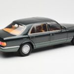 Mercedes 560 SEL W126 Night Vert Métallique Dealer Edition Norev 1:18 B66040626 - image 3 of 8