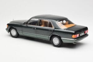 Mercedes 560 SEL W126 Night Vert Métallique Dealer Edition Norev 1:18 B66040626 Métal Moulé — image 7 sur 8