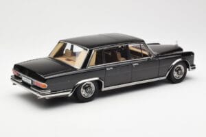 Mercedes 600 SWB W100 Noir KK-Scale 1:18 180601 Métal Moulé — image 2 sur 6