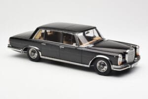 Mercedes 600 SWB W100 Noir KK-Scale 1:18 180601 Métal Moulé — image 4 sur 6