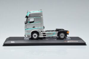 Mercedes Actros MP4 Racing Edition IXO 1:43 TR091 Métal Moulé — image 3 sur 6
