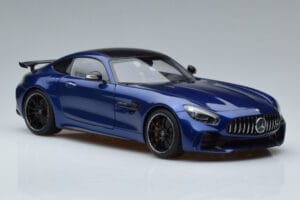 Mercedes AMG GT R C190 Bleu Brillant AUTOart 1:18 76334 Métal Moulé — image 5 sur 7