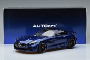 Mercedes AMG GT R C190 Bleu Brillant AUTOart 1:18 76334 Métal Moulé — image 7 sur 7