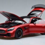 Mercedes AMG GT R C190 Rouge Cardinal AUTOart 1:18 76331 Métal Moulé - image 2 of 7
