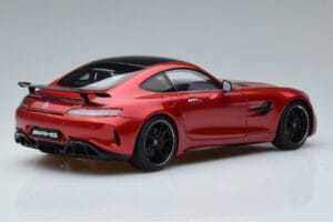 Mercedes AMG GT R C190 Rouge Cardinal AUTOart 1:18 76331 Métal Moulé — image 3 sur 7