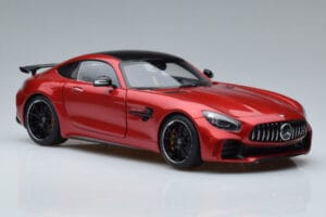 Mercedes AMG GT R C190 Rouge Cardinal AUTOart 1:18 76331 Métal Moulé — image 5 sur 7