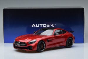 Mercedes AMG GT R C190 Rouge Cardinal AUTOart 1:18 76331 Métal Moulé — image 7 sur 7