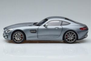 Mercedes AMG GT S Selenite Gris Magno Norev 1:18 B66960343 Métal Moulé — image 4 sur 7