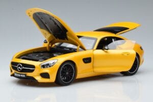 Mercedes AMG GT S C190 Solarbeam Norev 1:18 B66960341 Métal Moulé — image 2 sur 7