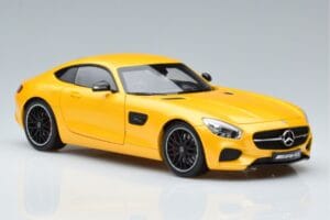 Mercedes AMG GT S C190 Solarbeam Norev 1:18 B66960341 Métal Moulé — image 6 sur 7