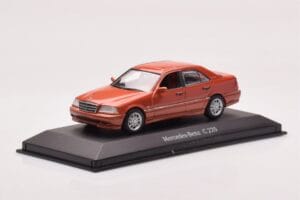 Mercedes C-Class W202 C220 Orange Métallique Dealer Edition Minichamps 1:43 B66005747 Métal Moulé — image 2 sur 4