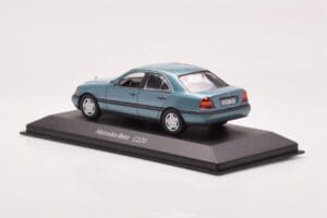 Mercedes C-Class W202 C220 Petrol Métallique Minichamps 1:43 B66005705 Métal Moulé — image 2 sur 3