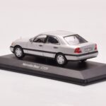 Mercedes C-Class W202 C220 Argent Minichamps 1:43 - image 3 of 4