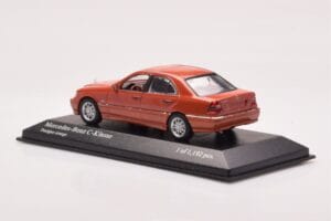 Mercedes C-Class W202 C240 Orange Métallisé Minichamps 1:43 430037000 Métal Moulé — image 3 sur 4
