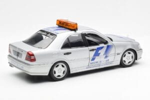 Mercedes C-Class W202 AMG Medical Car F1 1997 UT Models 1:18 26106 Métal Moulé — image 2 sur 6