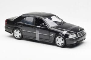 Mercedes C-Class W202 C36 AMG Noir Métallique UT Models 1:18 26102 Métal Moulé — image 4 sur 6