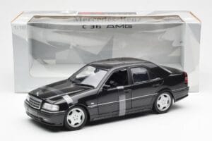 Mercedes C-Class W202 C36 AMG Noir Métallique UT Models 1:18 26102 Métal Moulé — image 6 sur 6