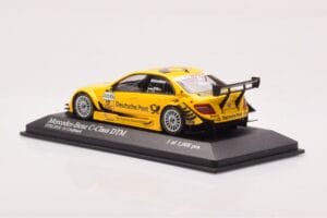 Mercedes C-Class W204 DTM Deutsche Post AMG Mercedes #17 D. Coulthard DTM 2010 Minichamps 1:43 400103817 Métal Moulé — image 3 sur 4