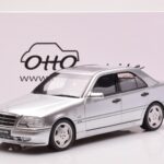 Mercedes C36 AMG W202 Argent Otto 1:18 - image 6 of 6