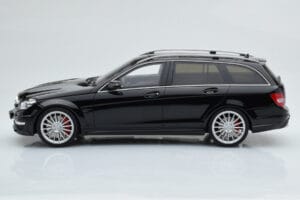 Mercedes C63 AMG S204 T-Model Noir GT Spirit 1:18 GT760 Résine — image 3 sur 6