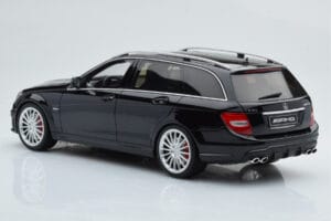 Mercedes C63 AMG S204 T-Model Noir GT Spirit 1:18 GT760 Résine — image 5 sur 6